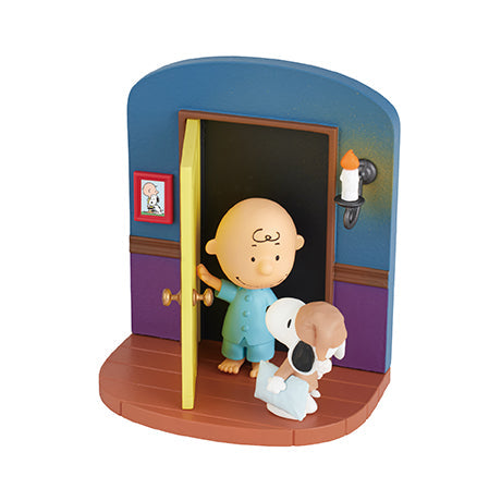 Snoopy's Door Story (1 Random Box) (Re-ment Blind Box) - Nix Guide To